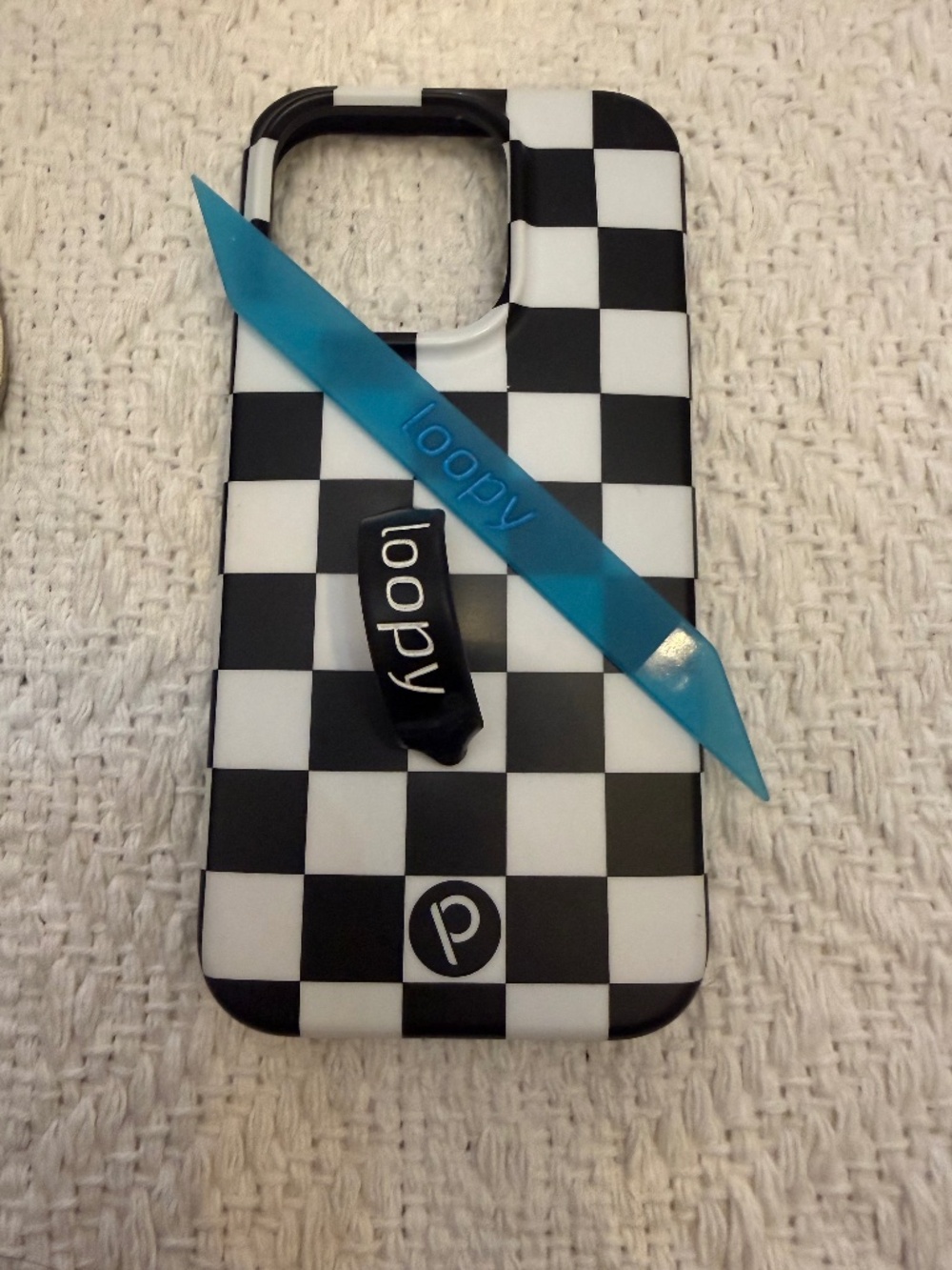 Loopy iPhone 15 Pro Black and White Checkered Case + 2 loops